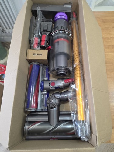 Dyson v11 new - new,