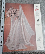 Emu 8424 baby shawl DK/crochet.