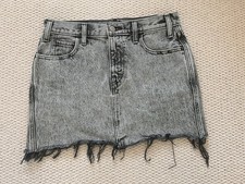 Womens Levi’s Grey Mini Denim Skirt W28