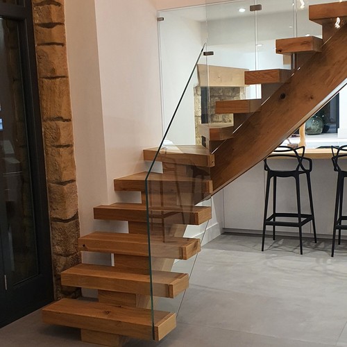 Natural oak central spine - central,