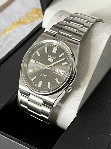 Seiko 7s26 0480 - black, dial