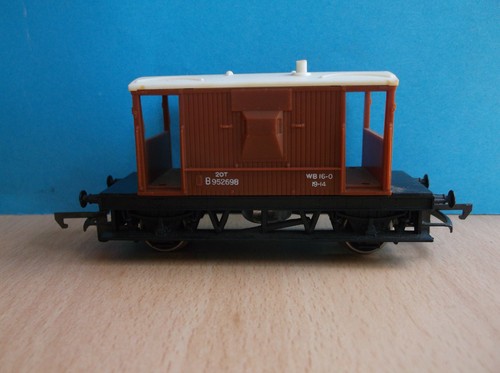 Brown guards van long - ,