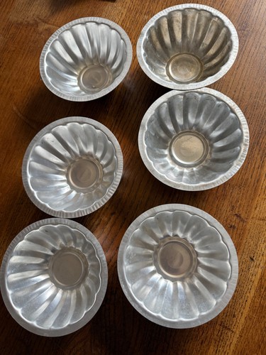 Set six vintage jelly mould - of,