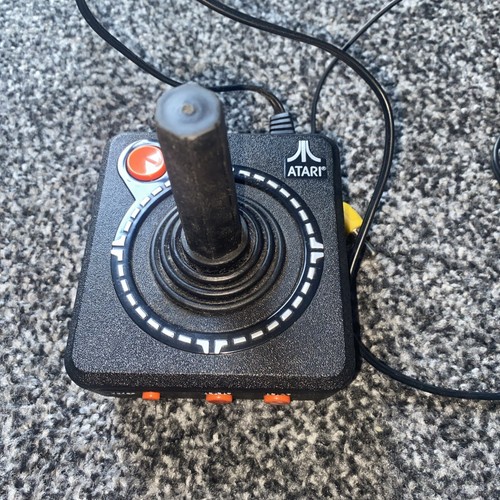 Atari plug play joystick - atari, 50