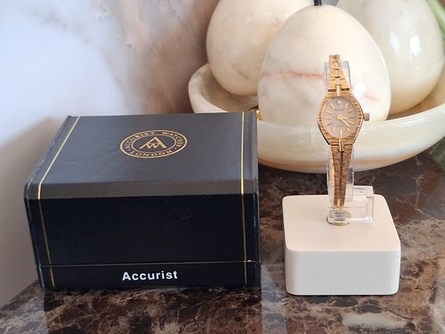 Ladies vintage accurist watch - ladies,