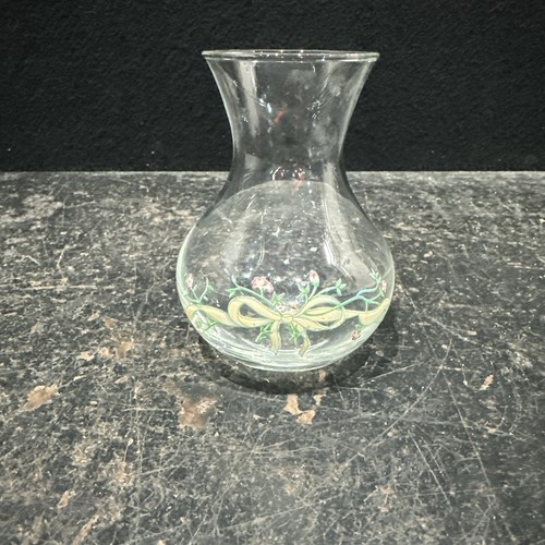 Clear glass vase - in, the