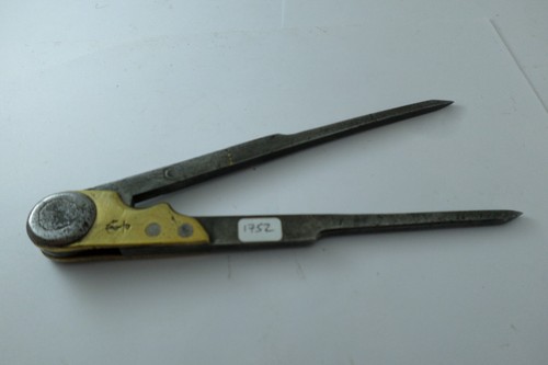 Antique brass iron dividers - &,