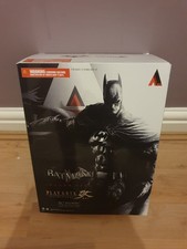 Play Arts Kai Batman Arkham City Batman 1970's Batsuit Skin