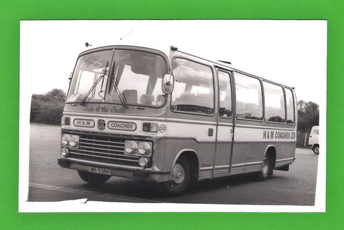 Photo m coaches of - -, h&m