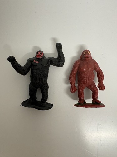 Vintage 1960s 70s - vintage, plastic