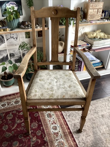 Arts and crafts oak carver - crafts,