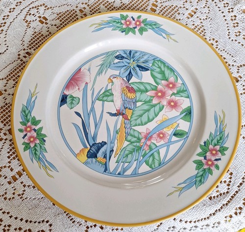 Two vintage dinner plates s951 - two,