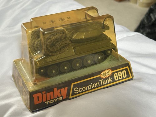 Dinky 690 scorpion military - 690,