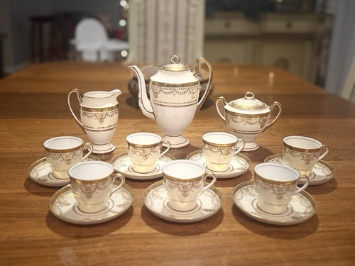 Antique aynsley bone - (1920-30),