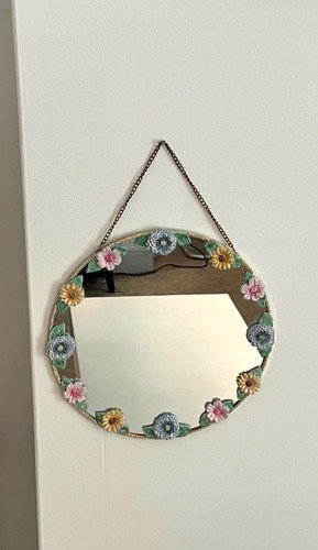 Vintage style round floral - round,