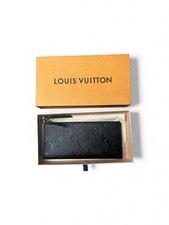 Louis Vuitton Adele Long