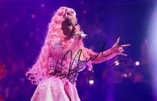 Nicki Minaj Hand Signed SEXY