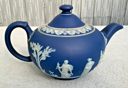 Antique wedgwood portland - ,