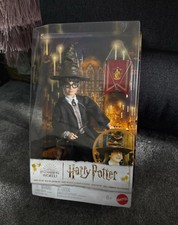 New Sealed Harry Potter Figure With accessories L - Sorting Hat, Wand Etc