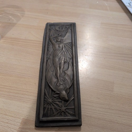 Art nouveau door - finger, plate/