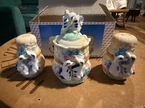 Vintage salt pepper shakers - vintage,