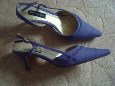 ~ JACQUES VERT ~ Pointed Toe &