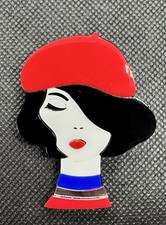 Statement Piece Lady In Beret