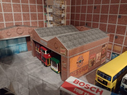 Scale bus garage - oo,