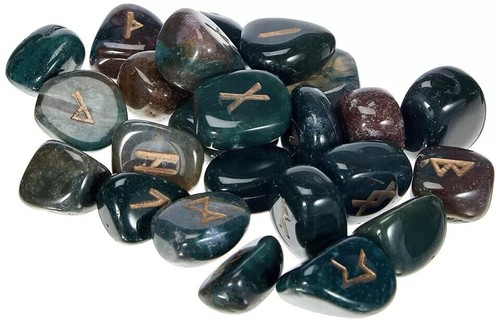 Bloodstone rune crystal - bloodstone, stones