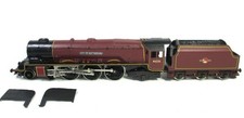 HORNBY BR Maroon Duchess 4-6-2