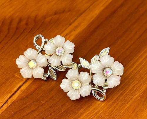 Vintage jewelcraft flower - vintage, clip