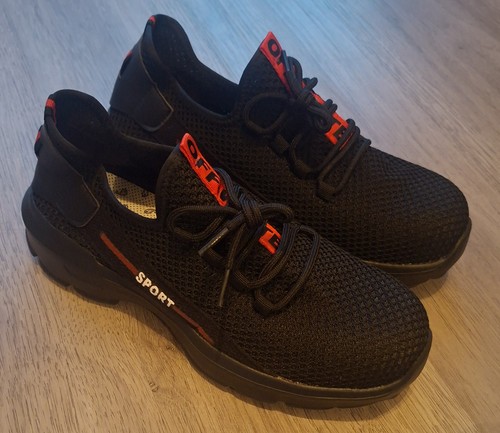 Steel toe capped trainers size - steel,
