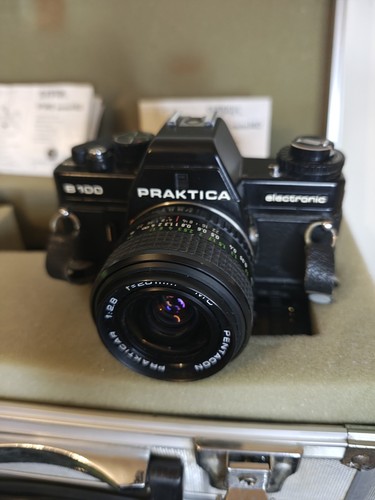 Praktica b100 35mm - 35mm, slr