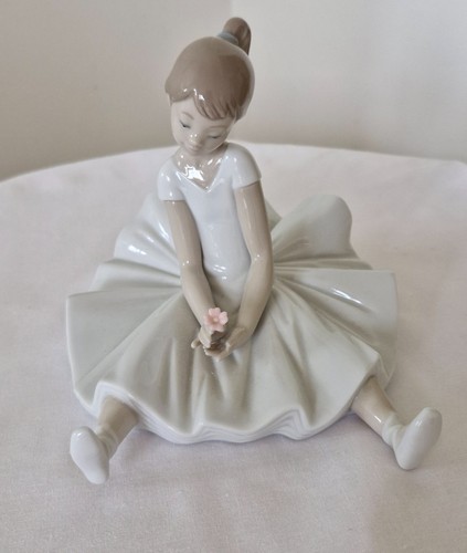 Nao dreamy ballerina figurine