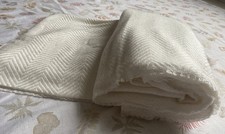 Exclusive Cashmere sofa blanket, Throw Handmade in Nepal Herringbone Ivory/White