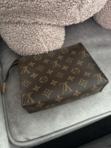 Louis vuitton toiletry - louis, pouch