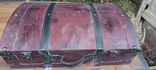 Treasure chest wooden - treasure,