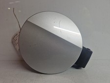 VOLKSWAGEN PASSAT FUEL FILLER