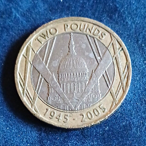 Two pounds coin 2005 - £2,