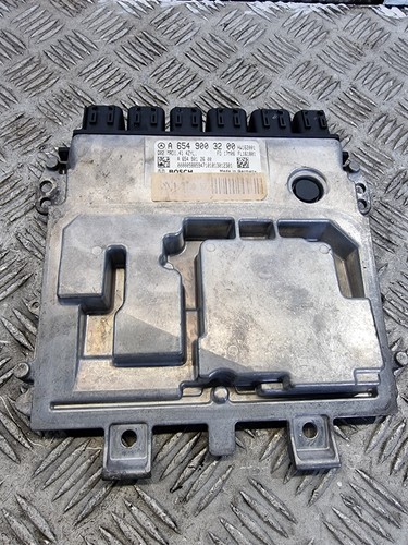 Mercedes e220 engine control - engine,