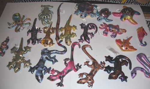 Assorted colours sand animals - colours,