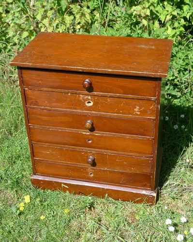 Small pine chest drawers - chest, of
