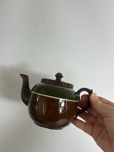 Small vintage brown betty - vintage,