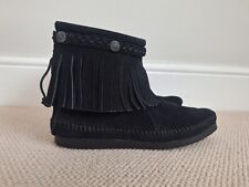 Minnetonka high top back zip moccasin boots fringe black boho festival 7US/4UK