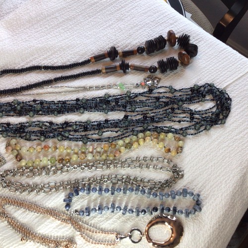 Lot costume necklaces i - 7,