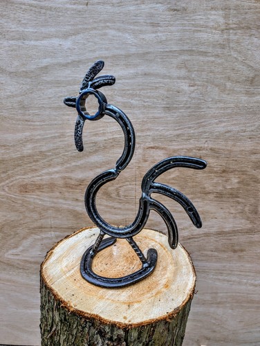 Metal art horseshoe rooster - metal,
