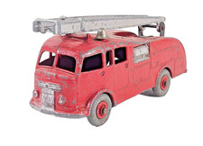 Vintage Dinky Toys 955 Commer