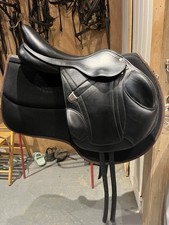 Bates Advanta Monoflap Jump Saddle 17 inches 