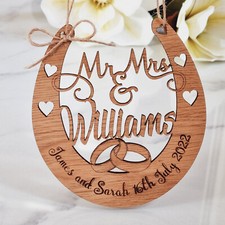 Wedding Horseshoe Personalised Mr & Mrs Gift for Bride and Groom Lucky Horseshoe