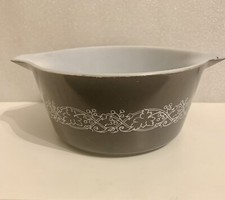 Vintage Pyrex 1960’s Deep